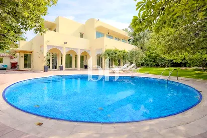 Private Pool | Corner Plot | Upgraded Interiors
