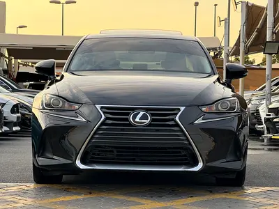 لكزس IS300 موديل 2019 خليجى فل اوبشن بحاله الوكاله