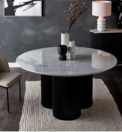 Stylish Modern Round Dining Table