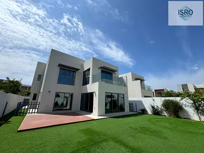 Massive 4-BHK villa || HUGE GARDEN || Ready to move ||