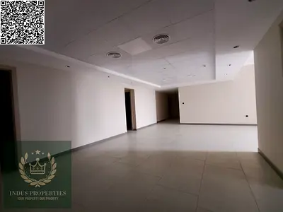 محلات واسعة على الشارع الرئيسي في ليوا، عجمان