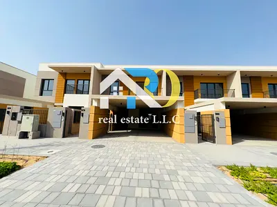 تاون هاوس للبيع في Azha Community | تصميم عصري | موقع مميز