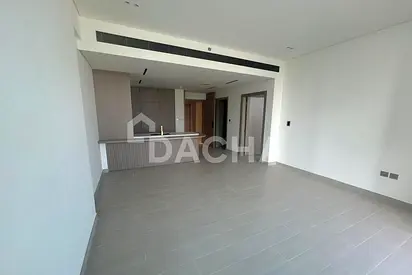 High Floor | Pool View | Tenanted