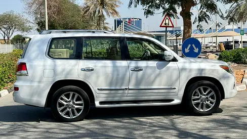 صورة 7 لـ 2013 Lexus LX-SERIES