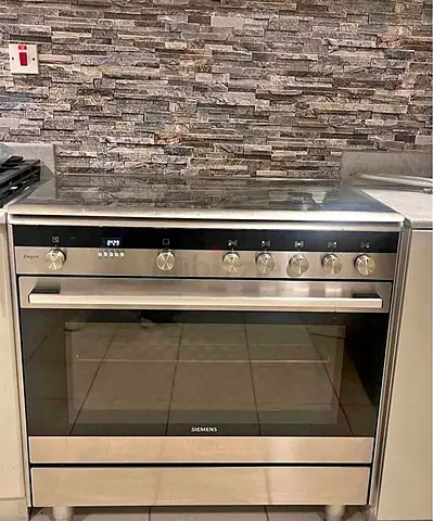 Siemens brand 5 burner top gas oven electric cooker like new condition