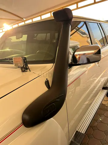 vtc 2021 snorkel with the fender, the fender is original paint ready to switch.