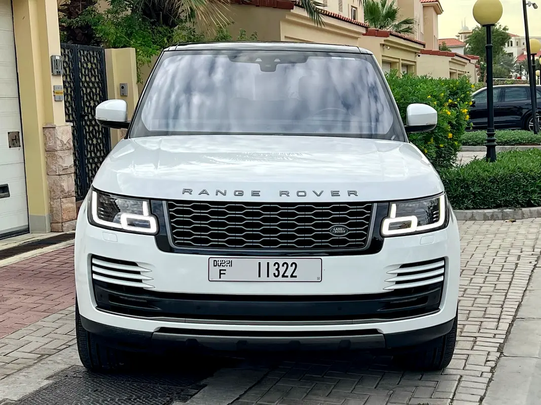 Land Rover Range Rover 2021 — photo 1 of 15