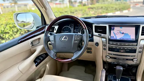 صورة 14 لـ 2013 Lexus LX-SERIES