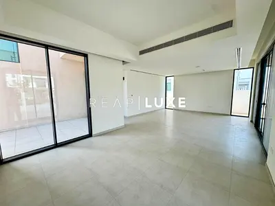 Corner Unit | Keys In Hand | Big Plot