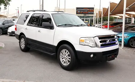 Original Paint . GCC Specs . 5.4L V8 Engine . Excellent Condition