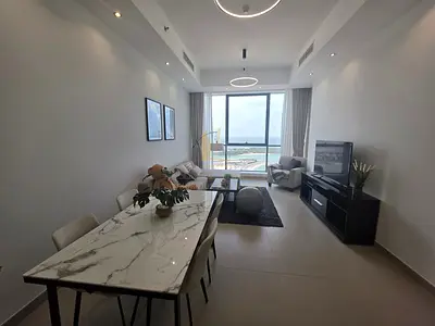 🌟 فرصة استثمارية مميزة للبيع في الشارقة مع اطلالة بحرية في برج لا بلاج