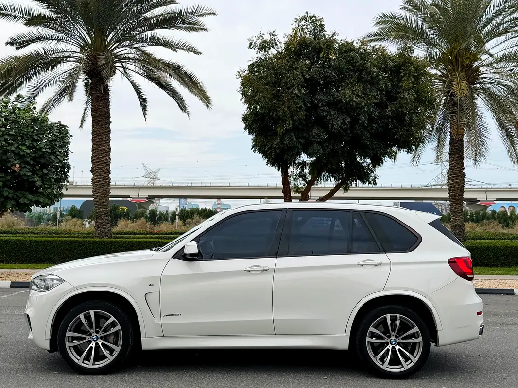 BMW X5 2016 — photo 1 of 20