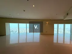 High Floor | Popular Bldg | Close to Metro