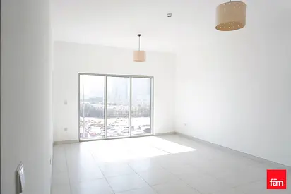 Exceptional natural light with two open views