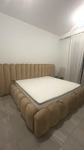 Brand New Fully Custom Made Hydraulic
Storage Super King Size.