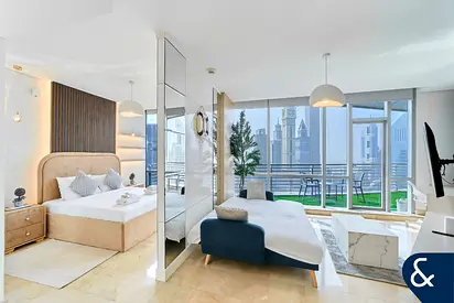 Studio | Upgraded | Furnished | Vacant