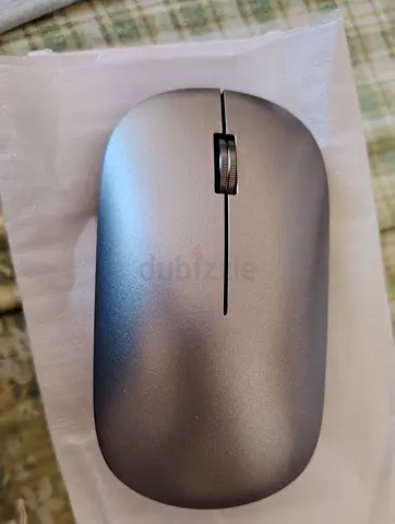 Brand New in box dual-mode mouse - Premium build metallic finish
