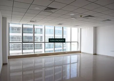 Spacious High-Floor Office with View Good Investment