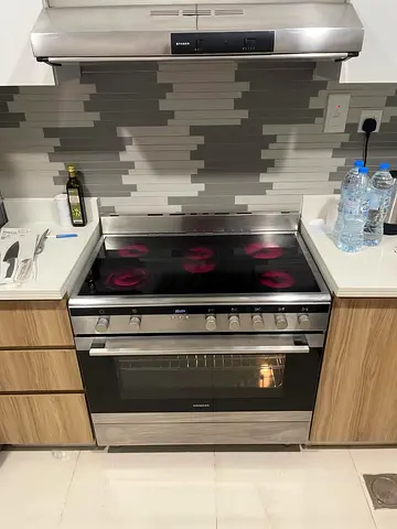 Siemens Electric Cooker Range 5 Hobs size 90cm Exellent Condition