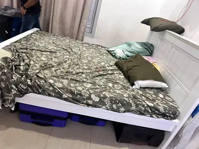 Bed and mattress