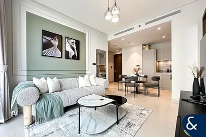 VOT | Upgraded | 1 Bedroom + Study