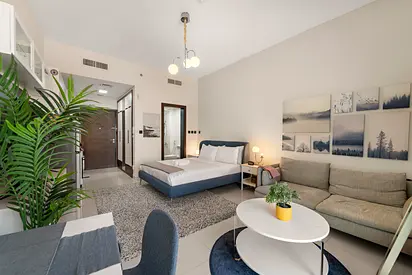 Upmarket Studio with a Gym, Pool & Badminton Court | Furnished | Flexible term