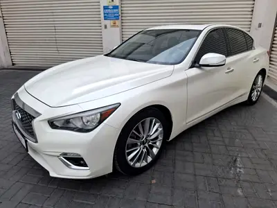 Infiniti Q 50 2021 with sunroof leather seats gcc accident free FSH