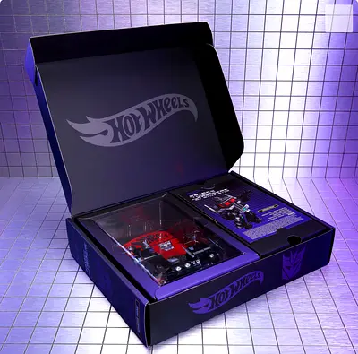 Hot Wheels Transformers - Nemesis Prime