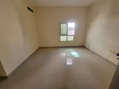 Spacious 1bhk flat wiith central ac&gas family building near to lulu only 28k