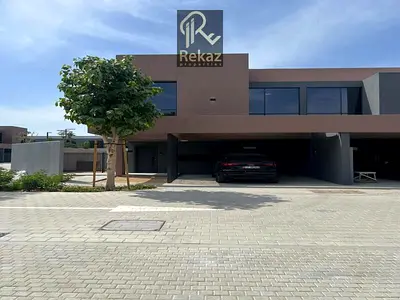 SPECIAL UNIT_BRAND NEW_FULL PRIVACY_FULL CORNER!!