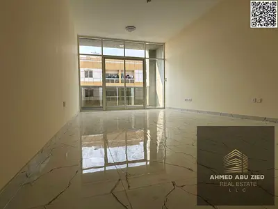 غرفتين ماستر صالة كبيرة مطبخ واسع 3 حمام غرفة خادمة بلكون اطلالة مفتوحة تسهيلات في الدفع تامين شيك قريبه لمخرج دبي الشارقة والاماكن العامة