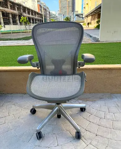 Herman miller Aeron size C fully loaded