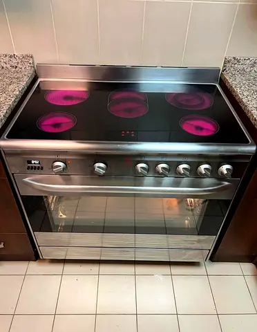 Model Smeg 90×60 cm 5 Hobs Full Electric Ceramic Cooker Range