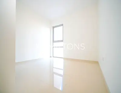 Luxury Apartment | Next to The Clubhouse | Resale