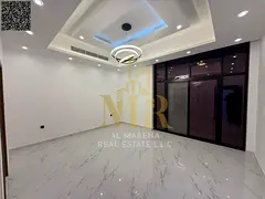 Villa directly from the owner, personal finishing, on a main street, close to all services, freehold