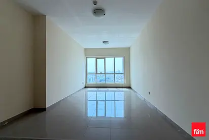 Large Layout W/ Storage | Vacant | Unfurnished