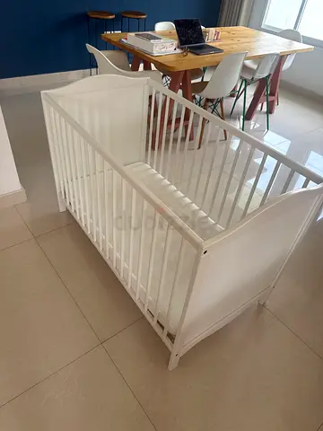 Baby crib