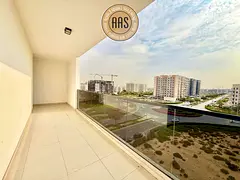 Modern Design Spacious Bright 2BHK Available Liwan