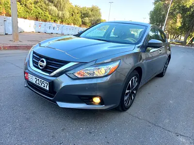 Altima 2.5L GCC specs accident free original paint