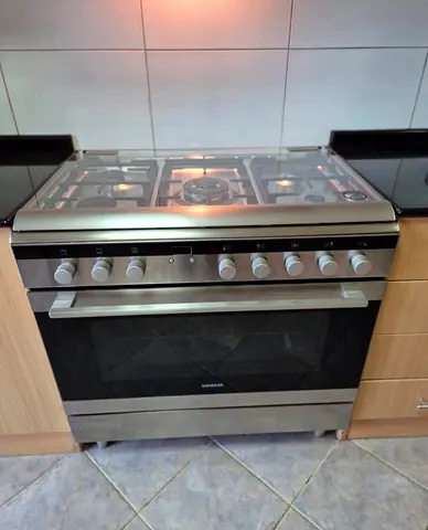 Brand Siemens Digital Timer Oven Fan 5 Burner Full Gas Cooker Range Size 90cm