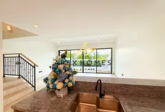 SINGLE ROW | FULL PARK VIEW | PREMIUM