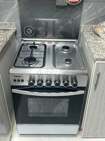 Reliable Gas Stove with Oven for Sale حالته نضيفه جدا