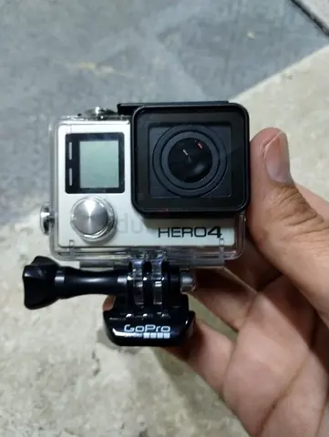 GoPro hero 4 (no charger)