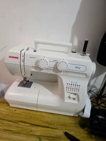 Janome 1012 Sewing Machine