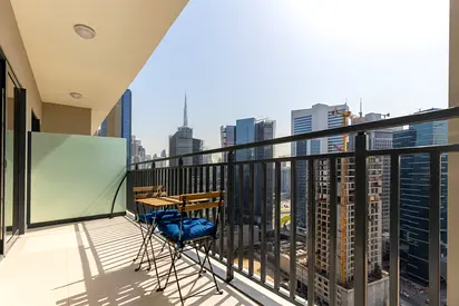 Business bay 1 bed apt fully furnished /free bills / free comission @6000