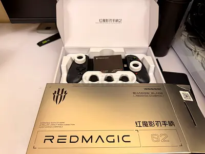 REDMAGIC Shadow
Blade Gamepad 2 Gaming Controller