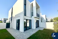 4 Bedrooms + Maid | End Unit | Landscaped