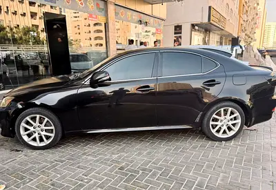 Lexus IS 300, 2011, GCC Specs