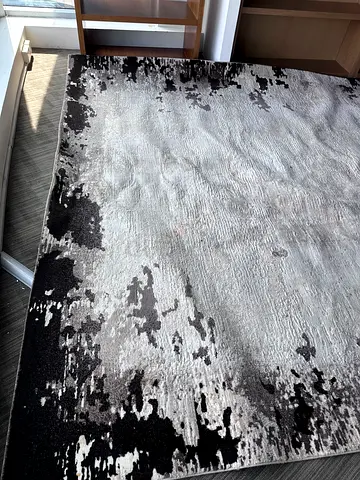 Modern Abstract Area Rug/ TURKISH Carpet for URGENT SALE