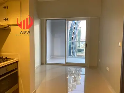 Balcony | Great Location | Canal View | High Floor